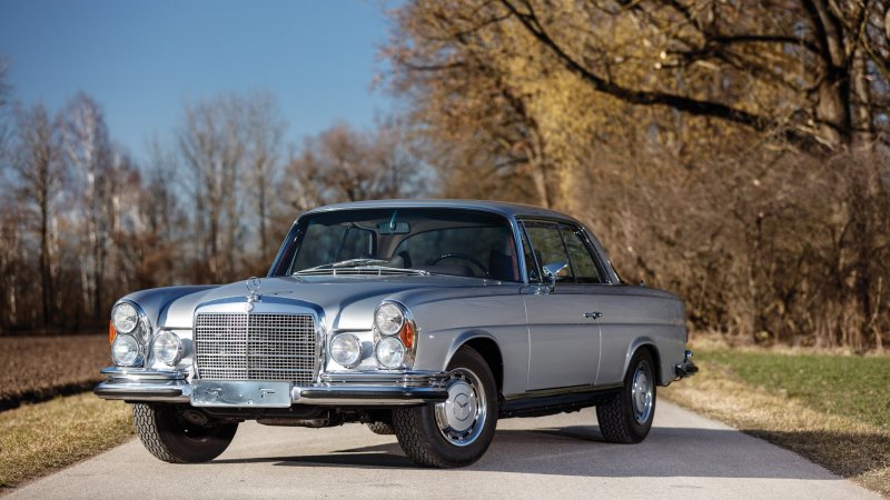 W111 купе