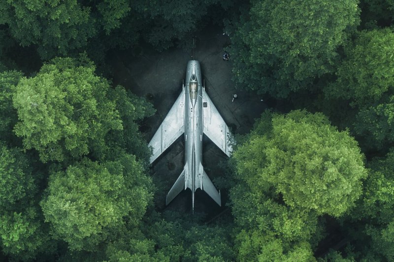 Военный самолет призрак
