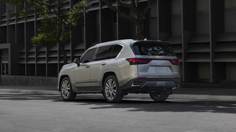 Лексус LX 600 2020