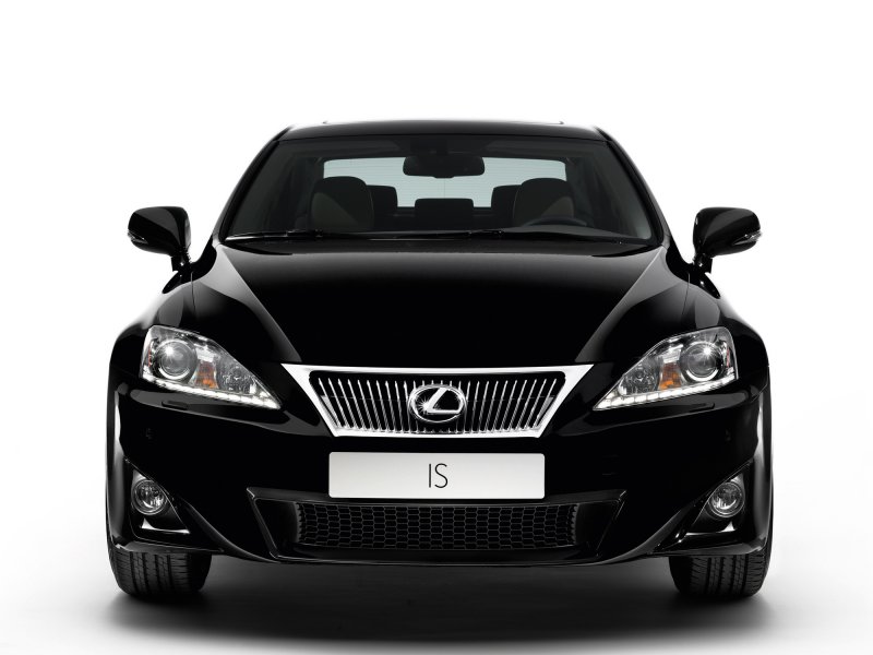 Lexus is 200 2010