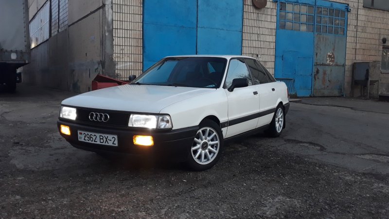 Ауди 80 б3 белая