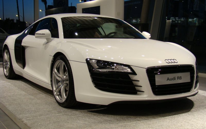 Audi r8 белая