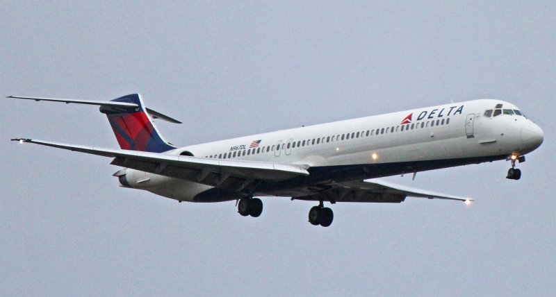 Боинг MD 80
