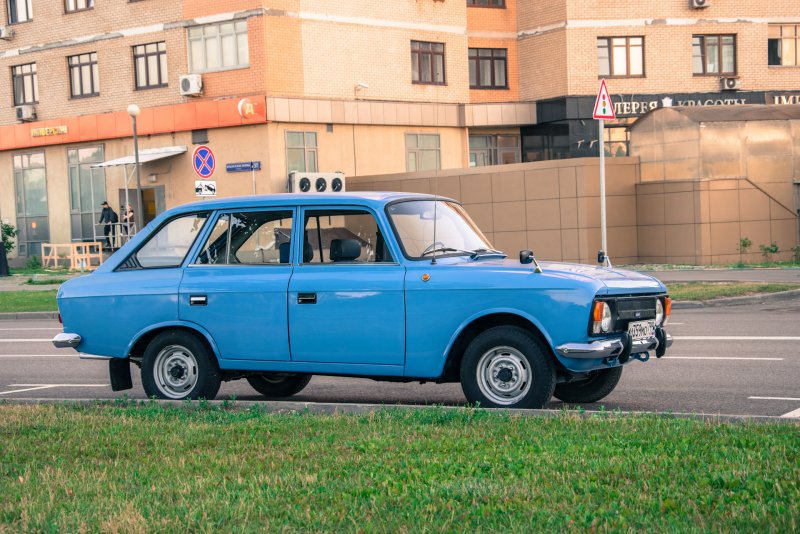 ИЖ 2125