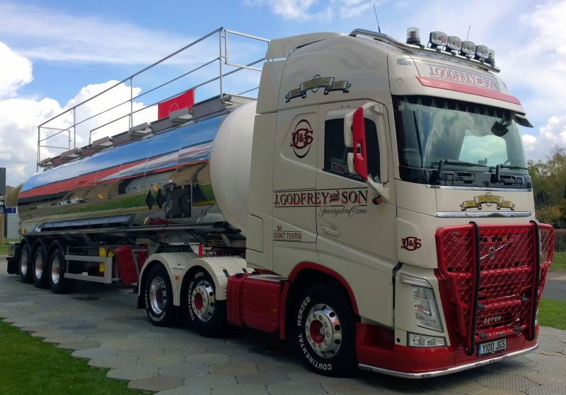 Volvo fh16 с бочкой