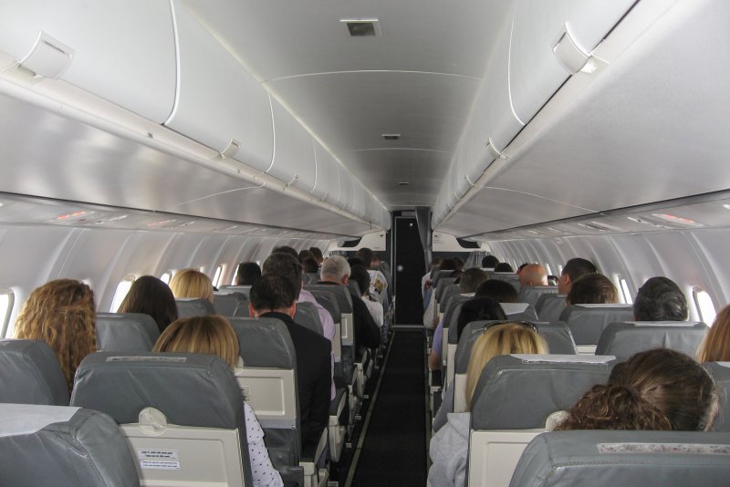 ATR 72 самолет салон