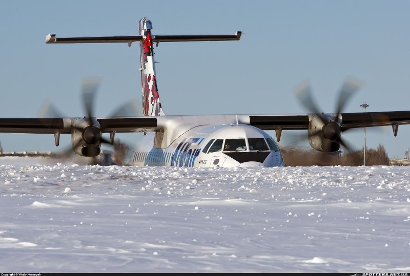 ATR 72 самолет
