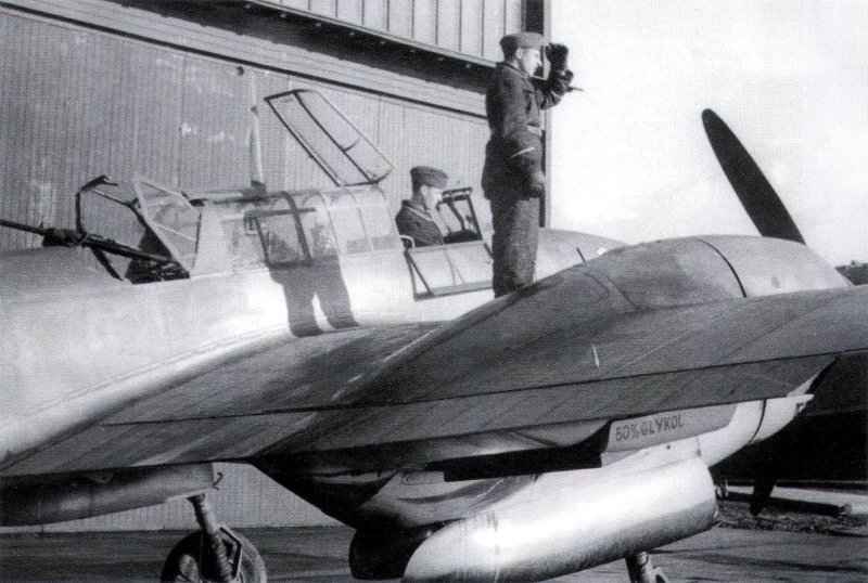 Фронтовой истребитель и-110.