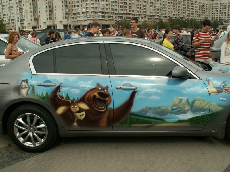 Мультяшная аэрография на авто
