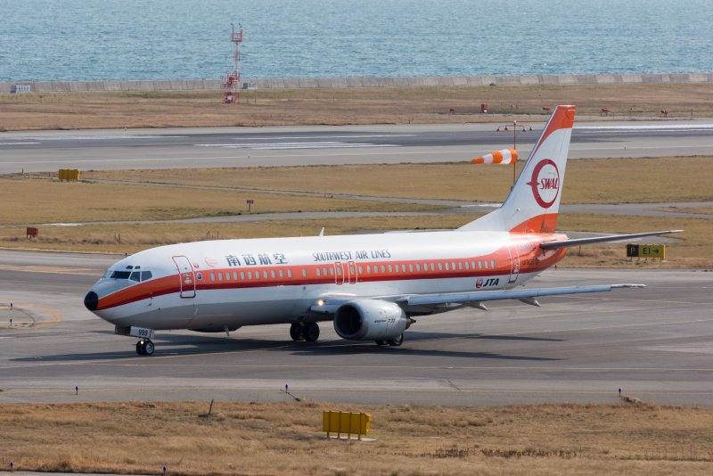 Самолет Аэробус 737
