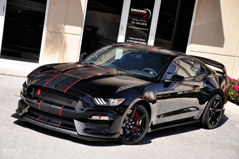 Мустанг Шелби gt 350 r