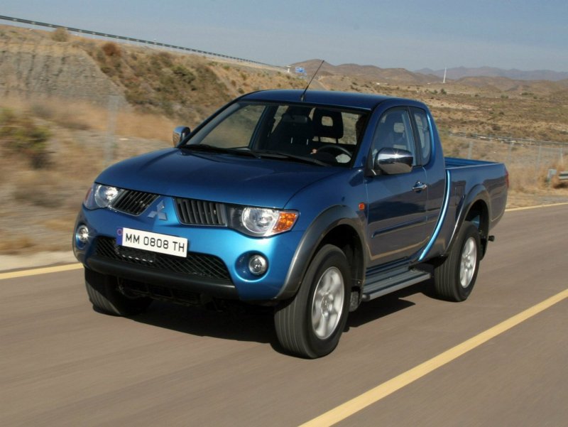 Mitsubishi l200 IV