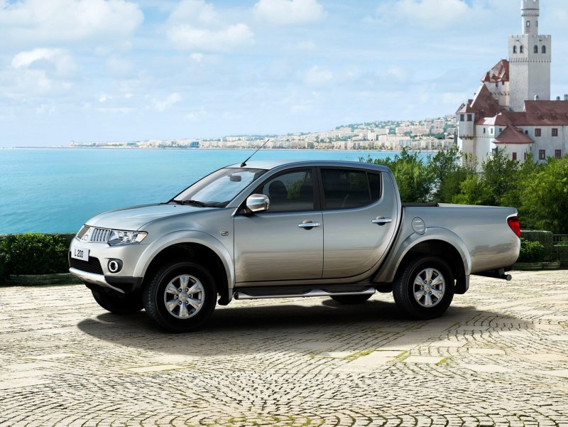 Mitsubishi l200 IV