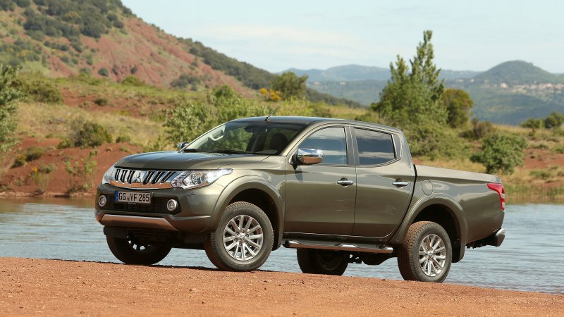 Mitsubishi l200 2017