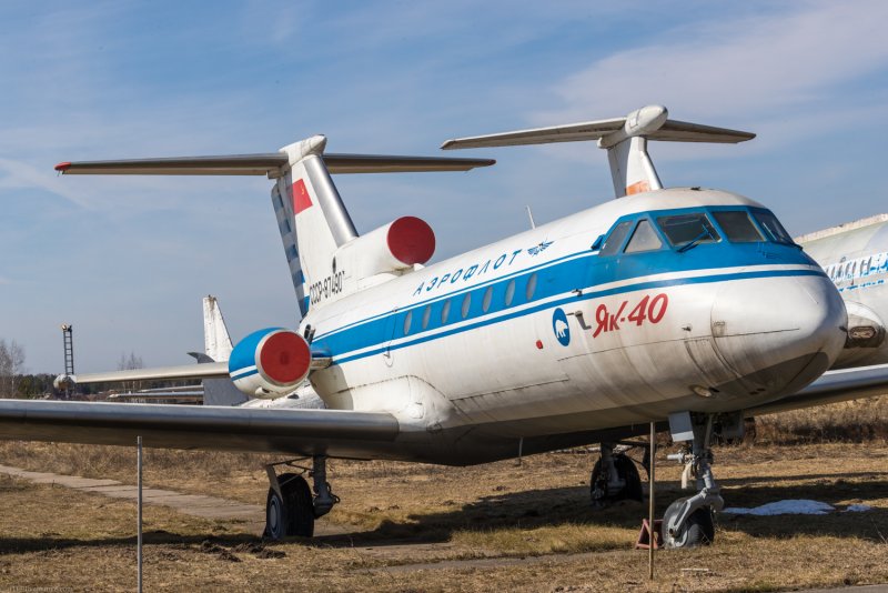 Як-40 21502
