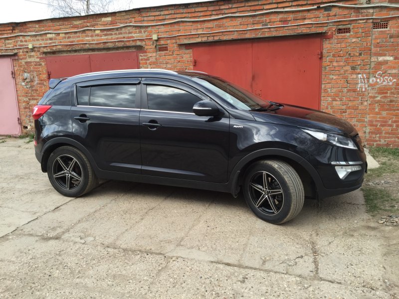 Kia Sportage r19 белая