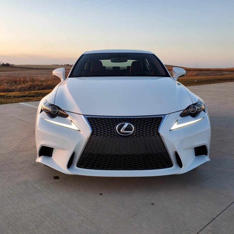 Лексус is 350 f Sport 2020