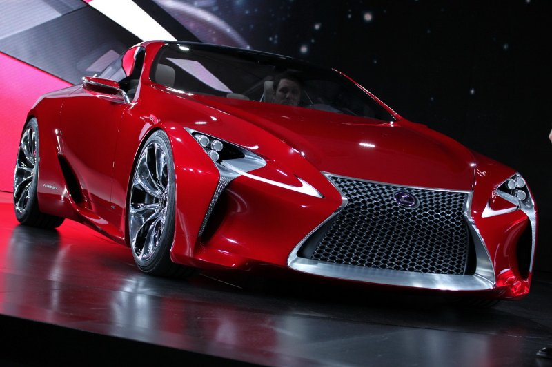 Спорткар Lexus LF-LC 500