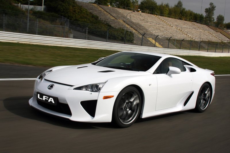 Лексус спорткар LFA