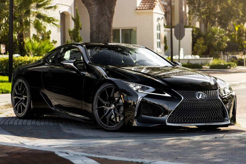Lexus LC 500 черный