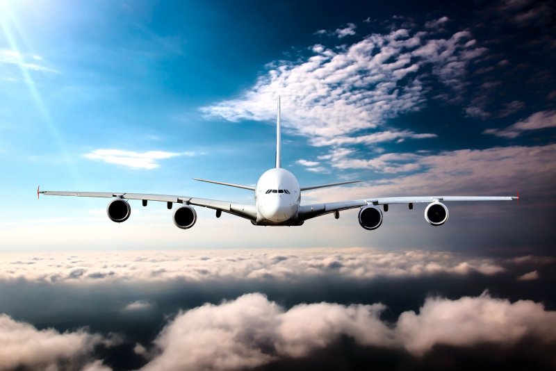 Airbus a380 вид спереди