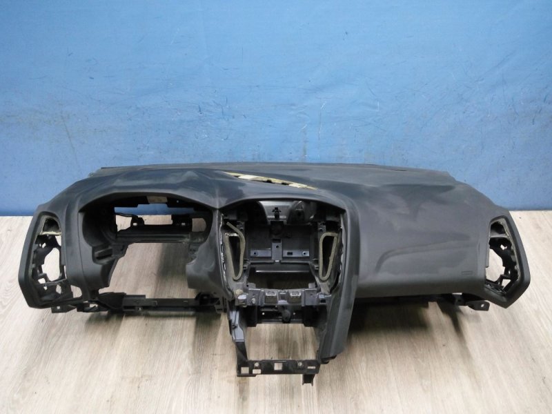 Ford Focus 3 Торпедо