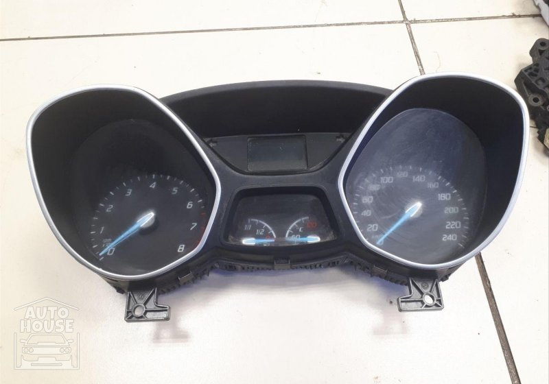Ford Focus 2012 торпеда