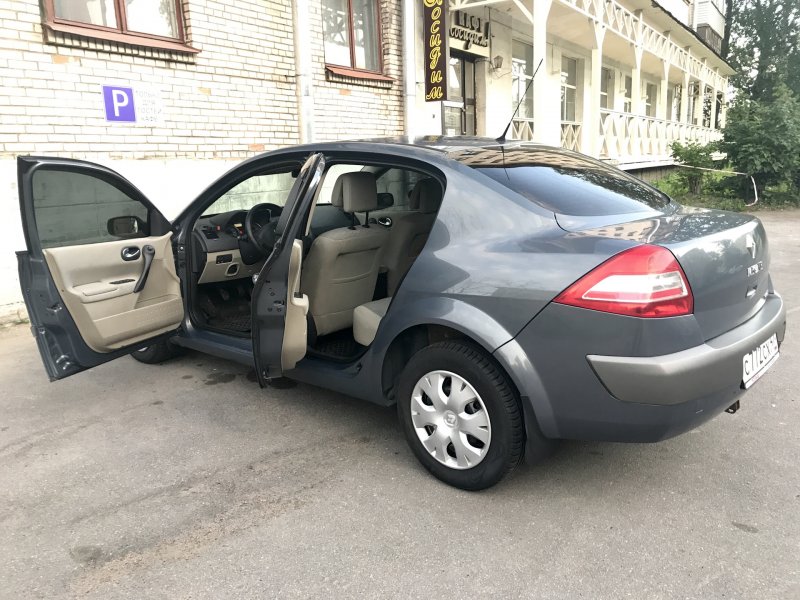 Рено Меган 2 седан