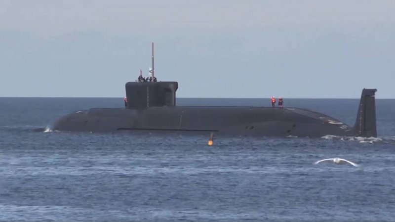 Американская подводная лодка застряла во льдах Арктики