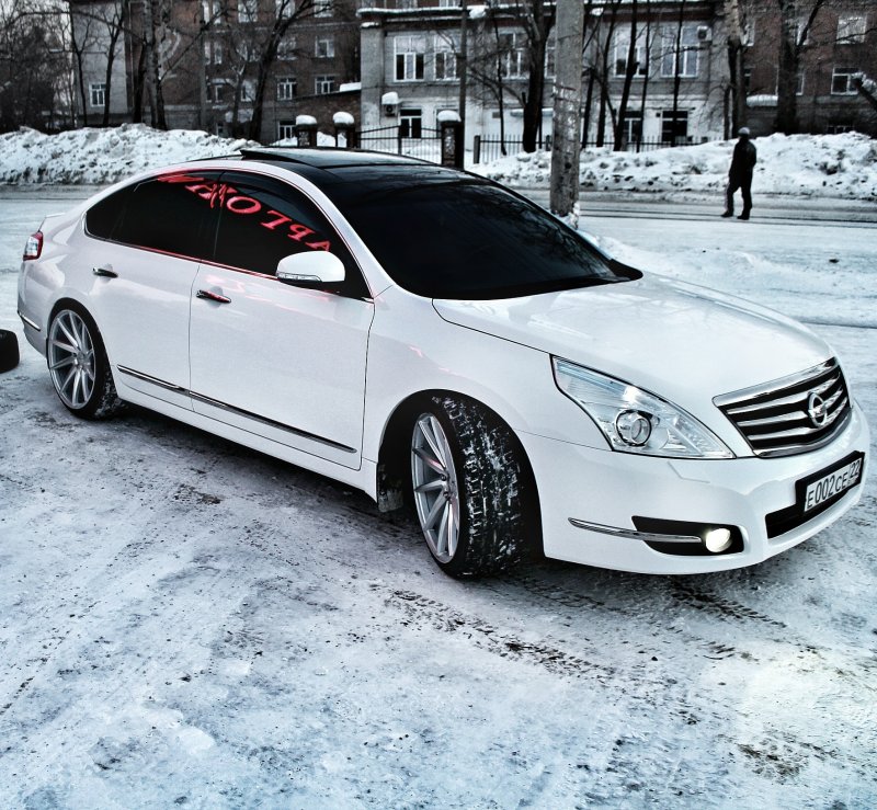 Nissan Teana r20