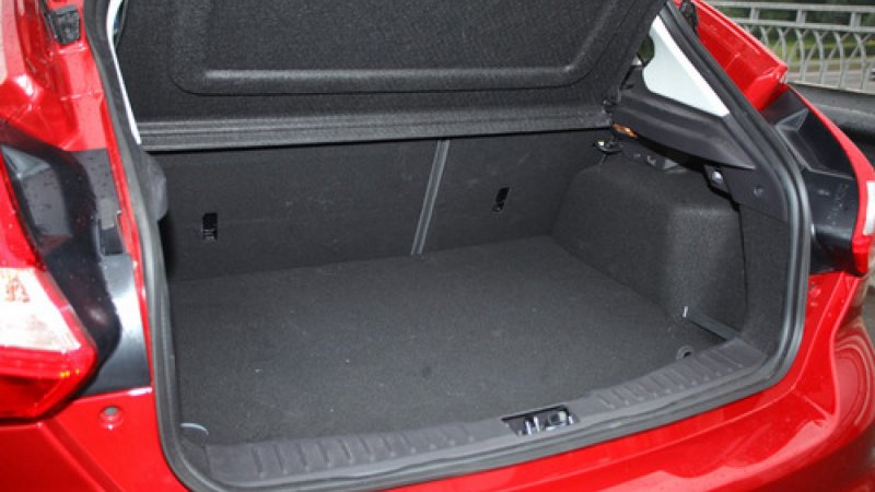 Ford Focus хэтчбек багажник