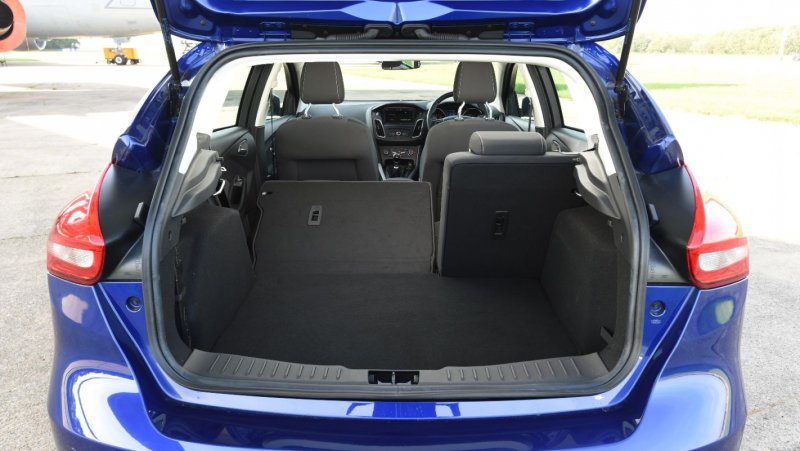 Ford Focus 3 хэтчбек багажник