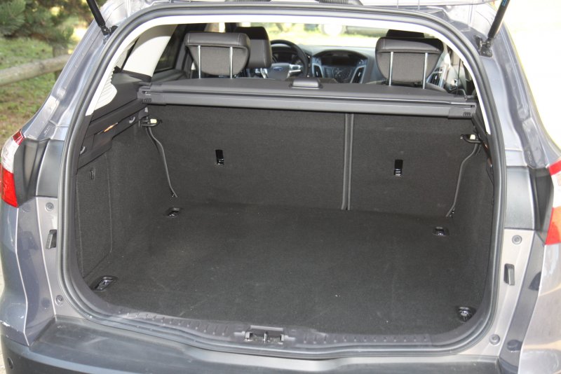Ford Focus 2 хэтчбек багажник