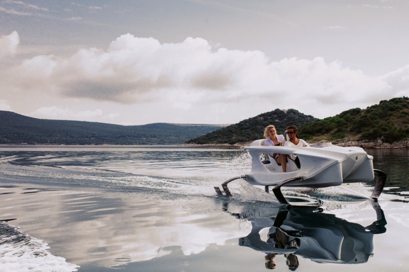 Quadrofoil q2s на воде