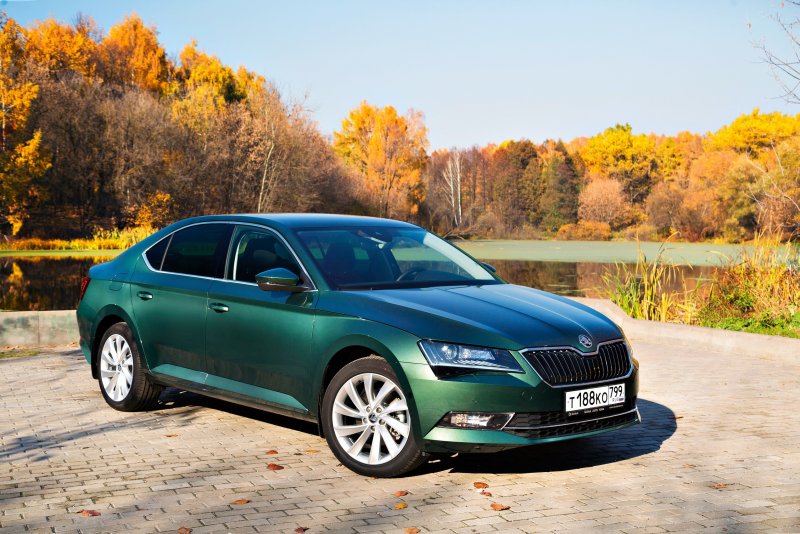 Skoda Octavia RS зеленая
