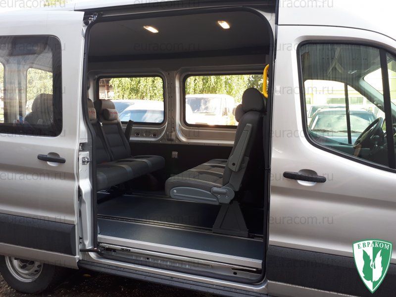 Ford Transit Kombi 8+1