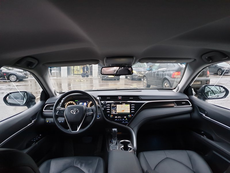 Toyota Camry xv70 салон