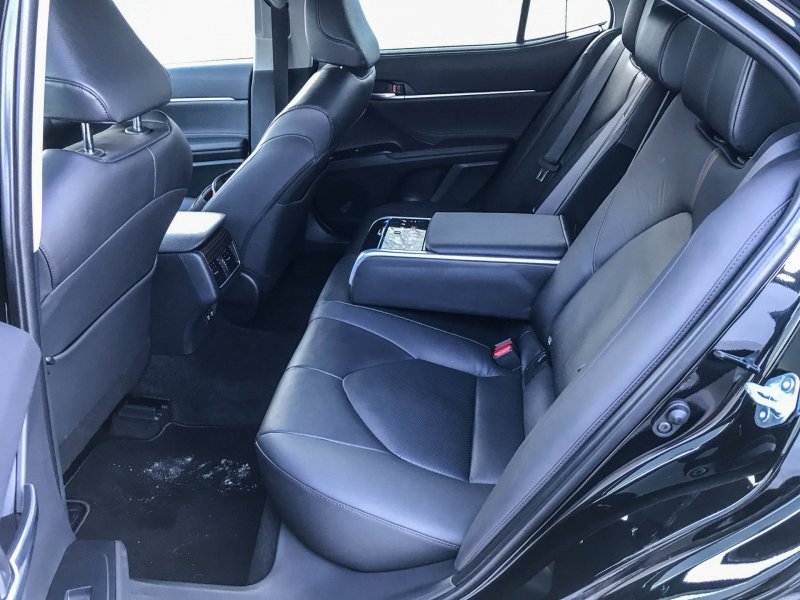 Toyota Camry 2018 салон