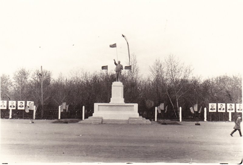 Памятники в р.п. Благовещенка Алтайский край