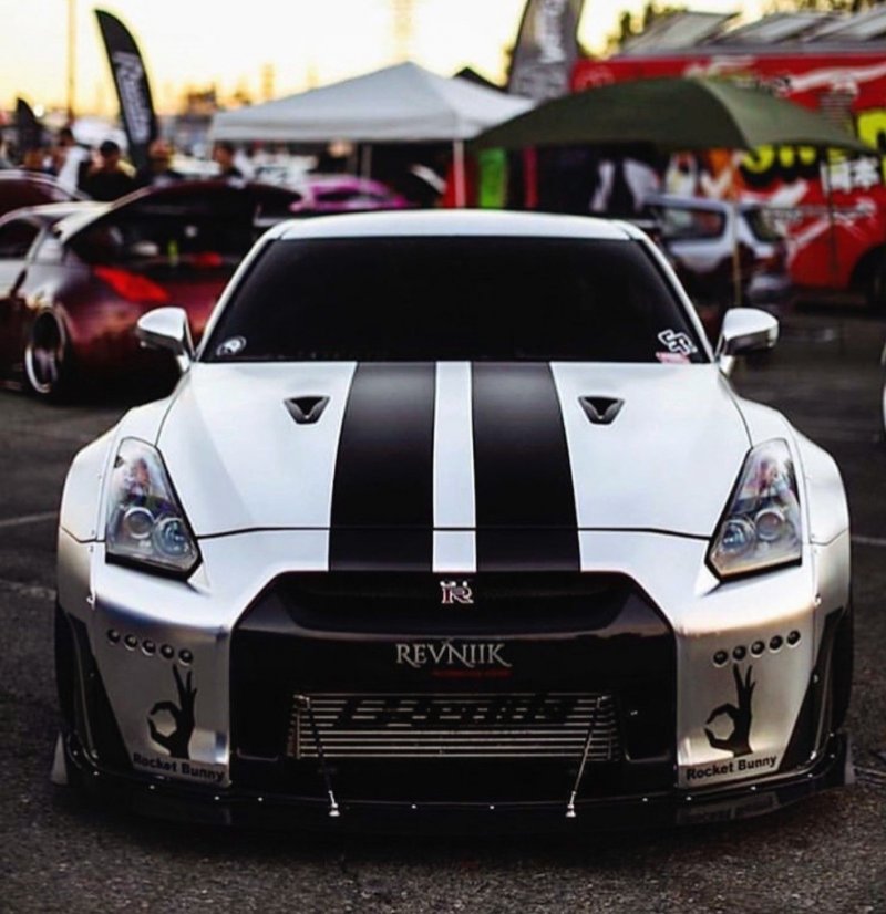Nissan GTR Skyline r35 Tuning