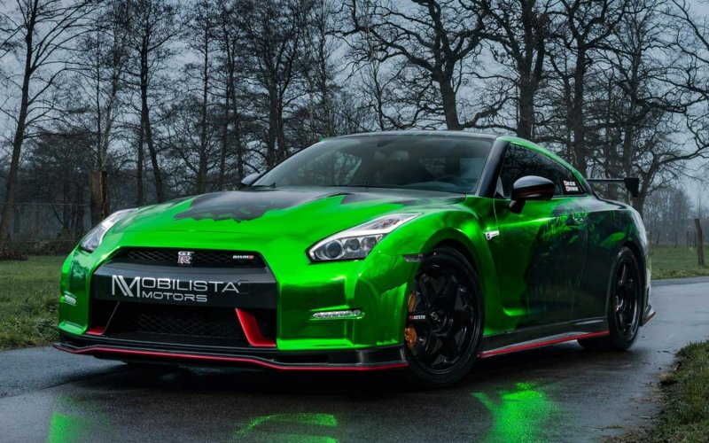 Nissan GTR r35 зеленый
