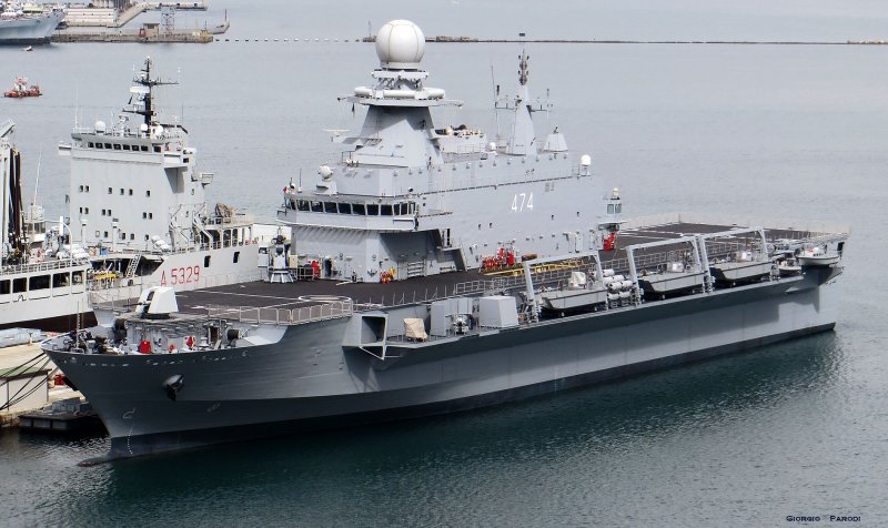 Вертолетоносец l 12 Ocean.