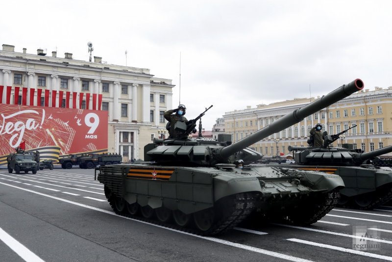 Т-14 на красной площади