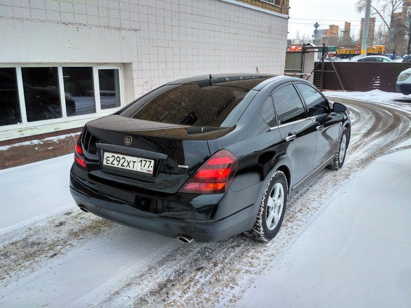 Тюнингованная Ниссан Теана 2007