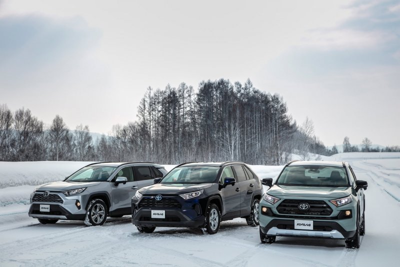 Toyota rav4 5 поколение зима