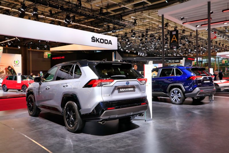Новый Toyota rav4 2019