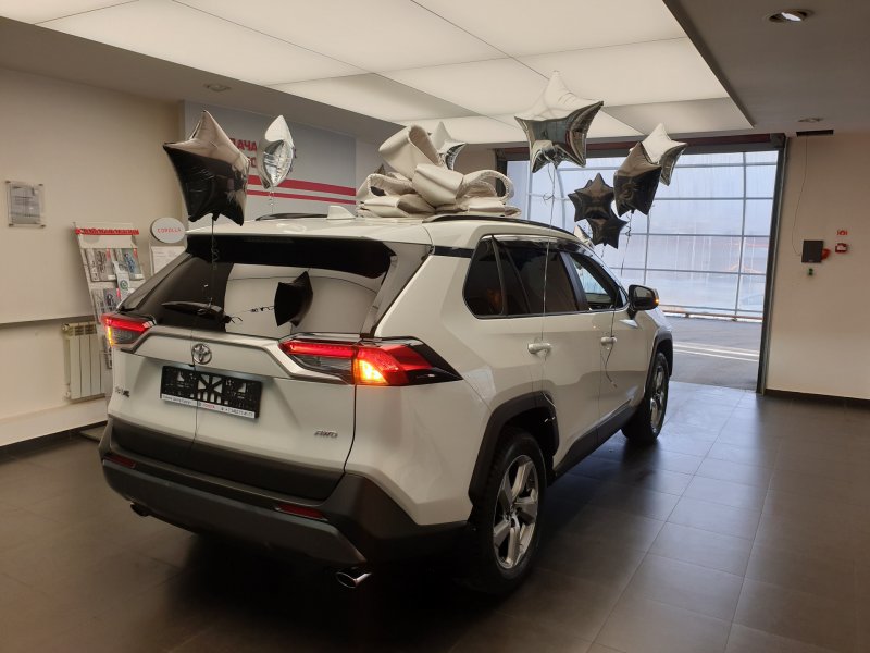 Toyota rav4 5 поколение