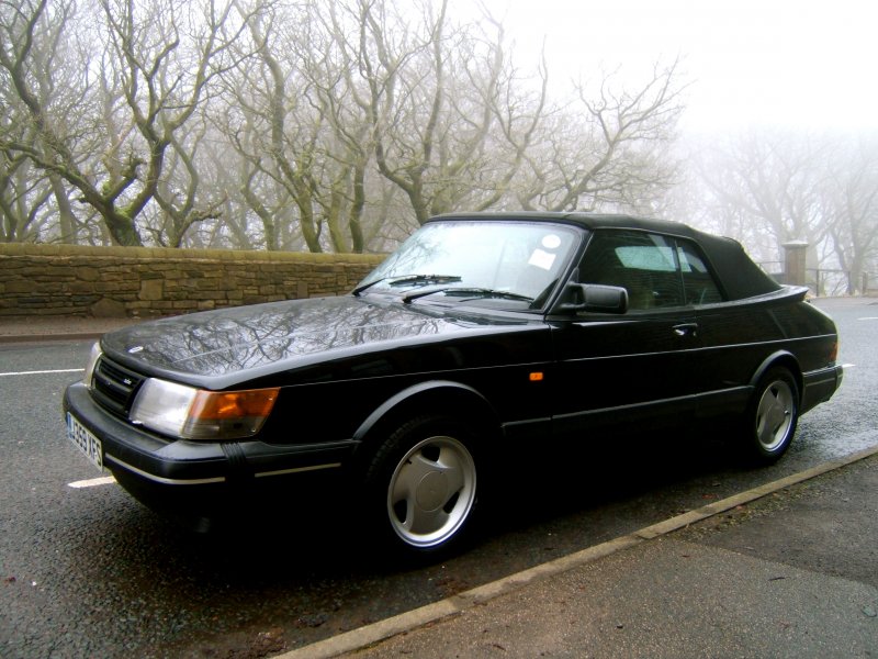 Saab 900 SS
