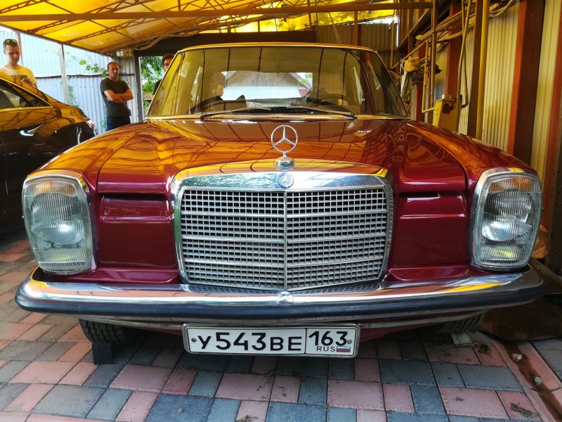 Mercedes-Benz w114/w115