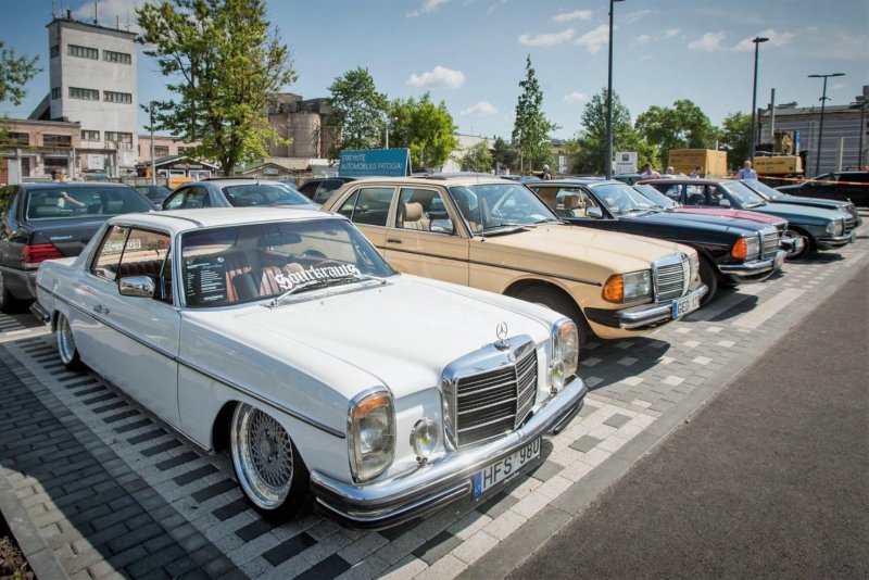 Mercedes 220 w115